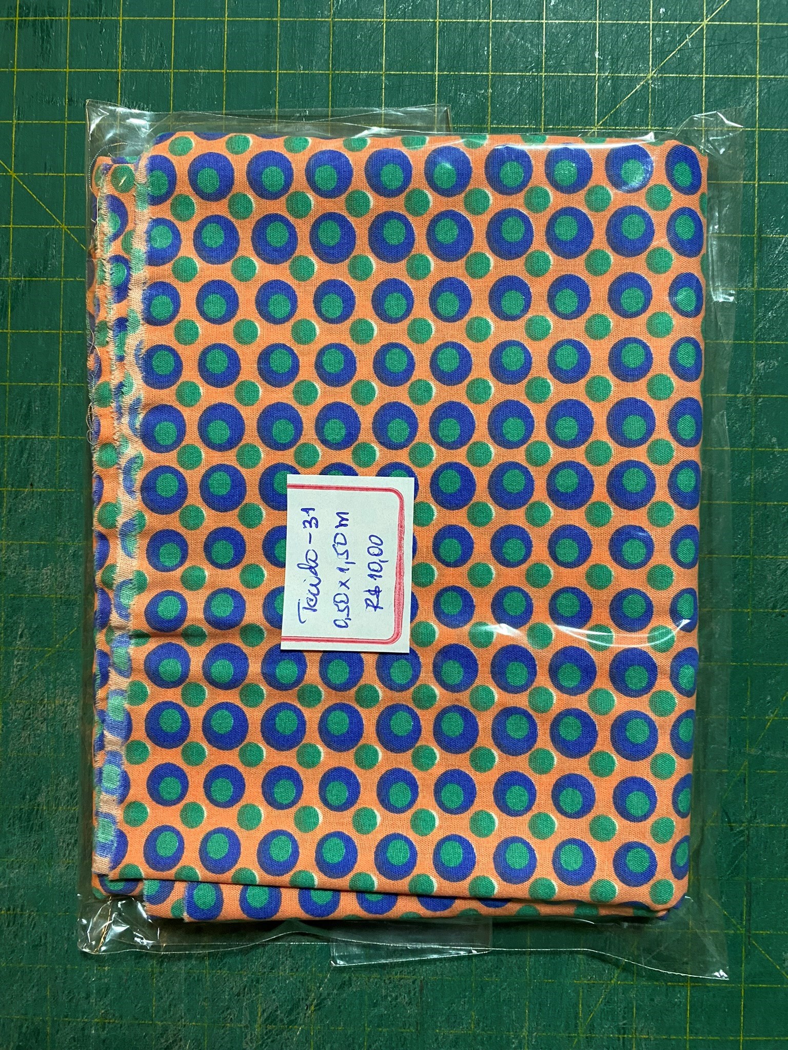 Tecido tricoline bolinhas