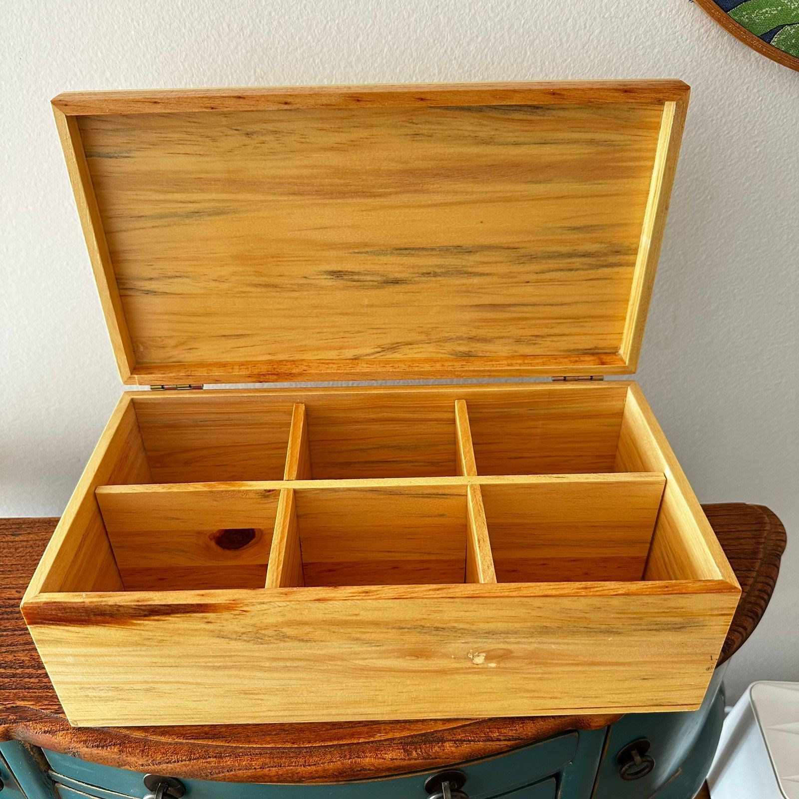 Caixa de madeira Pinus com 6 divisórias
