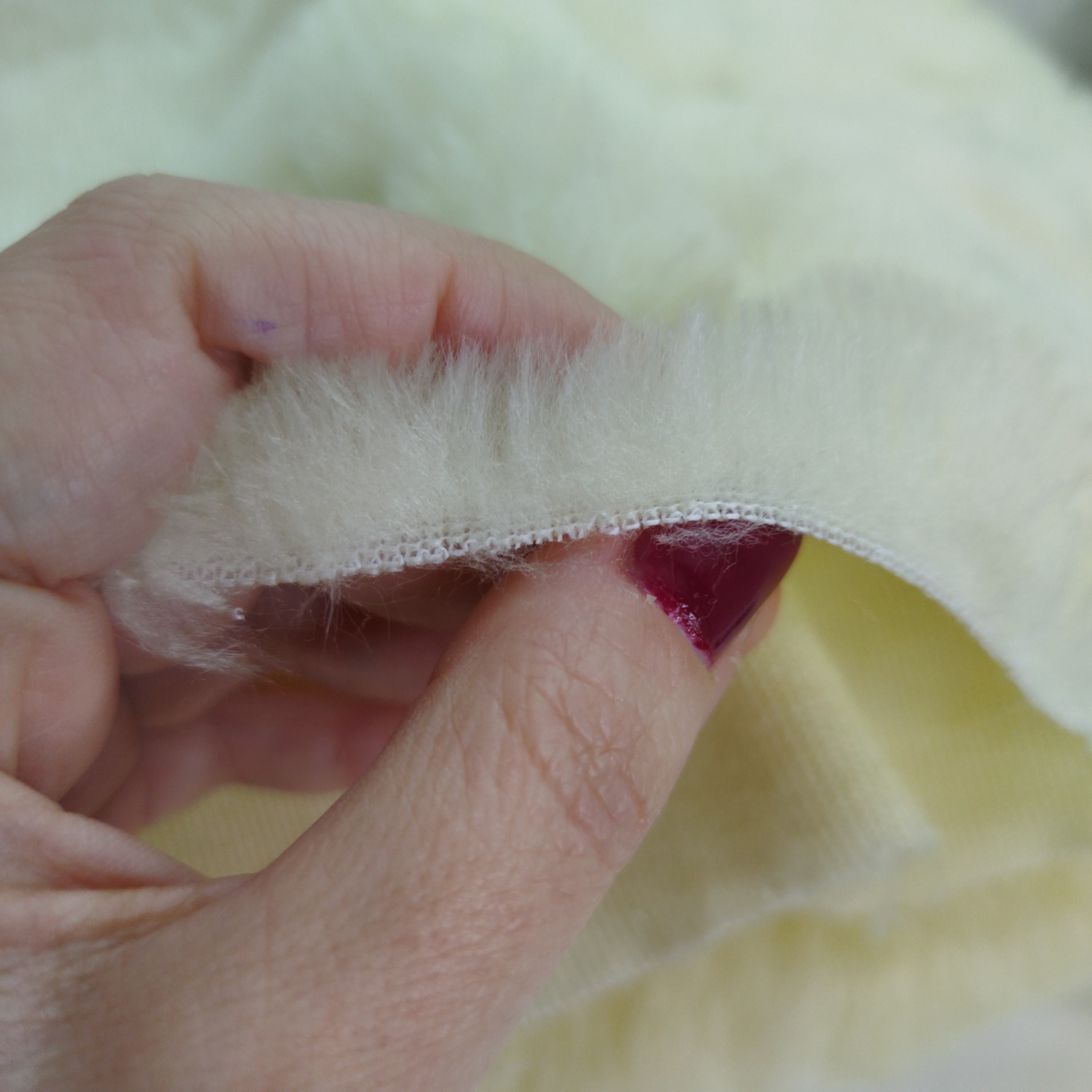 Tecido Pelucia cor Creme