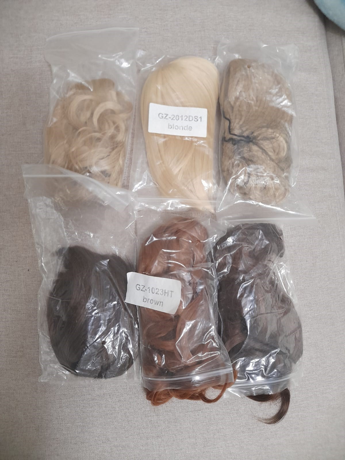 6 mini perucas para Boneca Russa