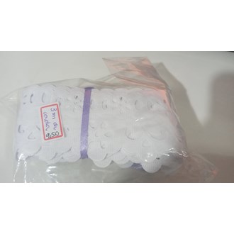 Passa fita e bordado passa fita