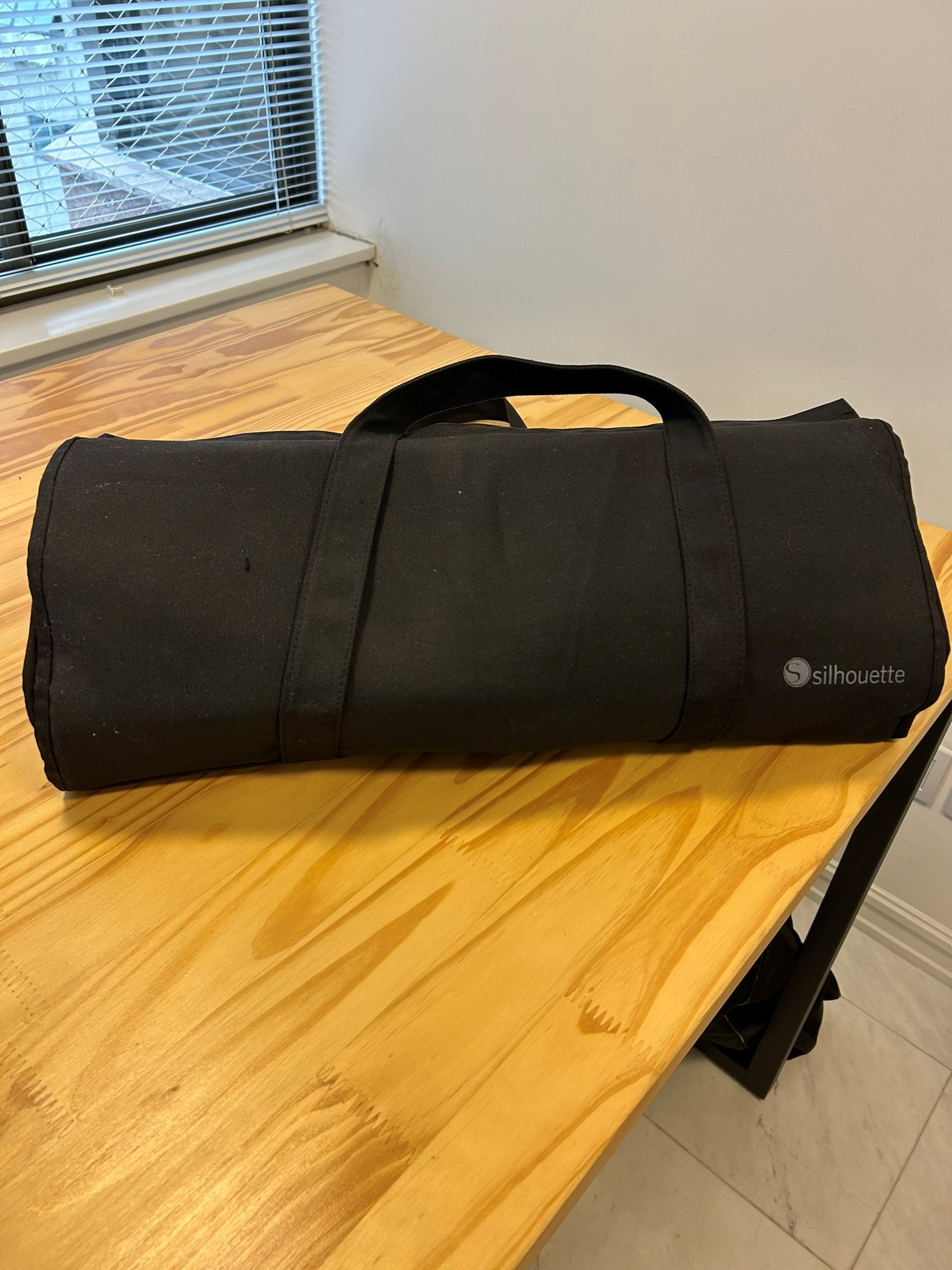 Máquina De Corte Plotter Silhouette Cameo 4 Preta