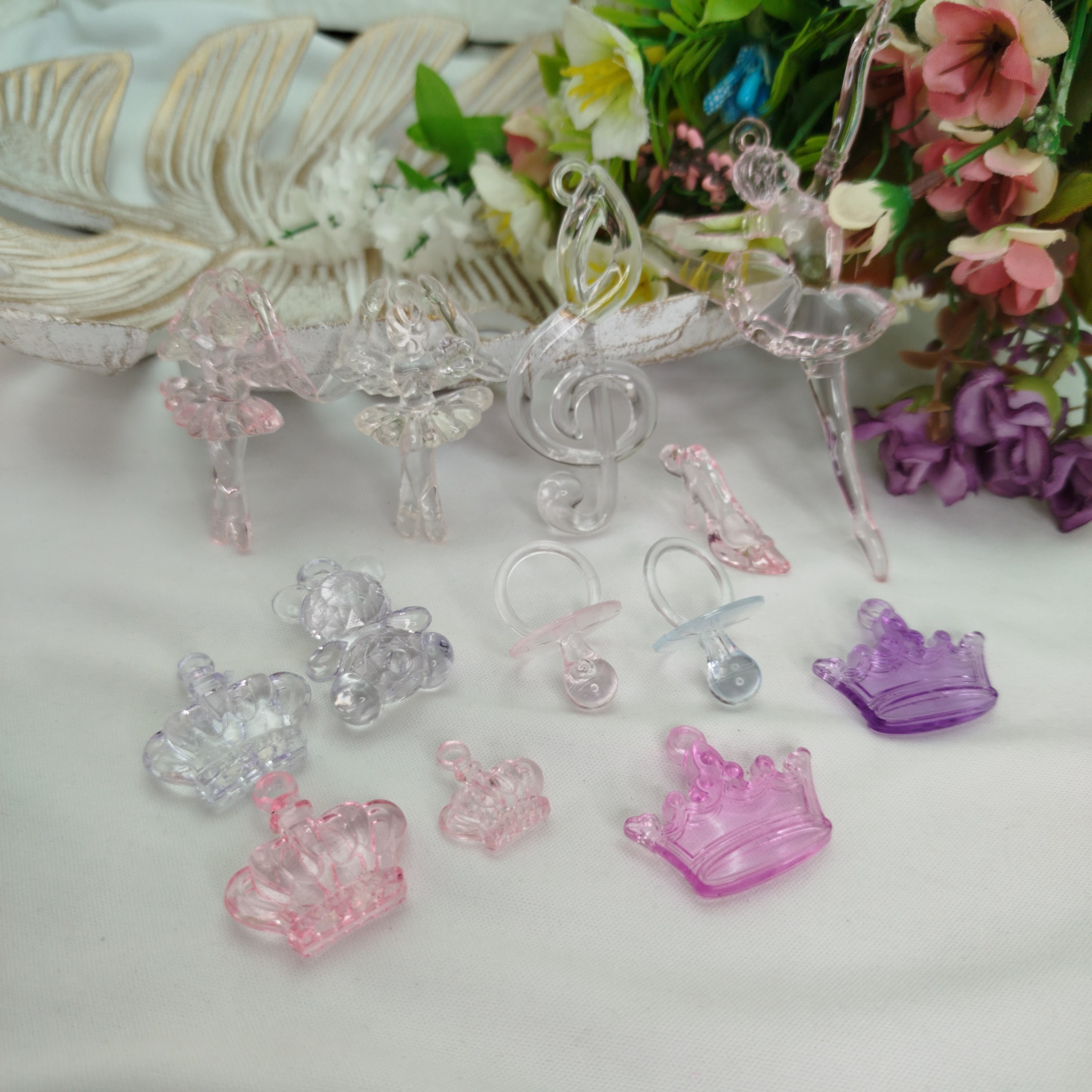 MIX de 107 Peças em Acrilico vários formatos e cores (veja descritivo no anuncio)