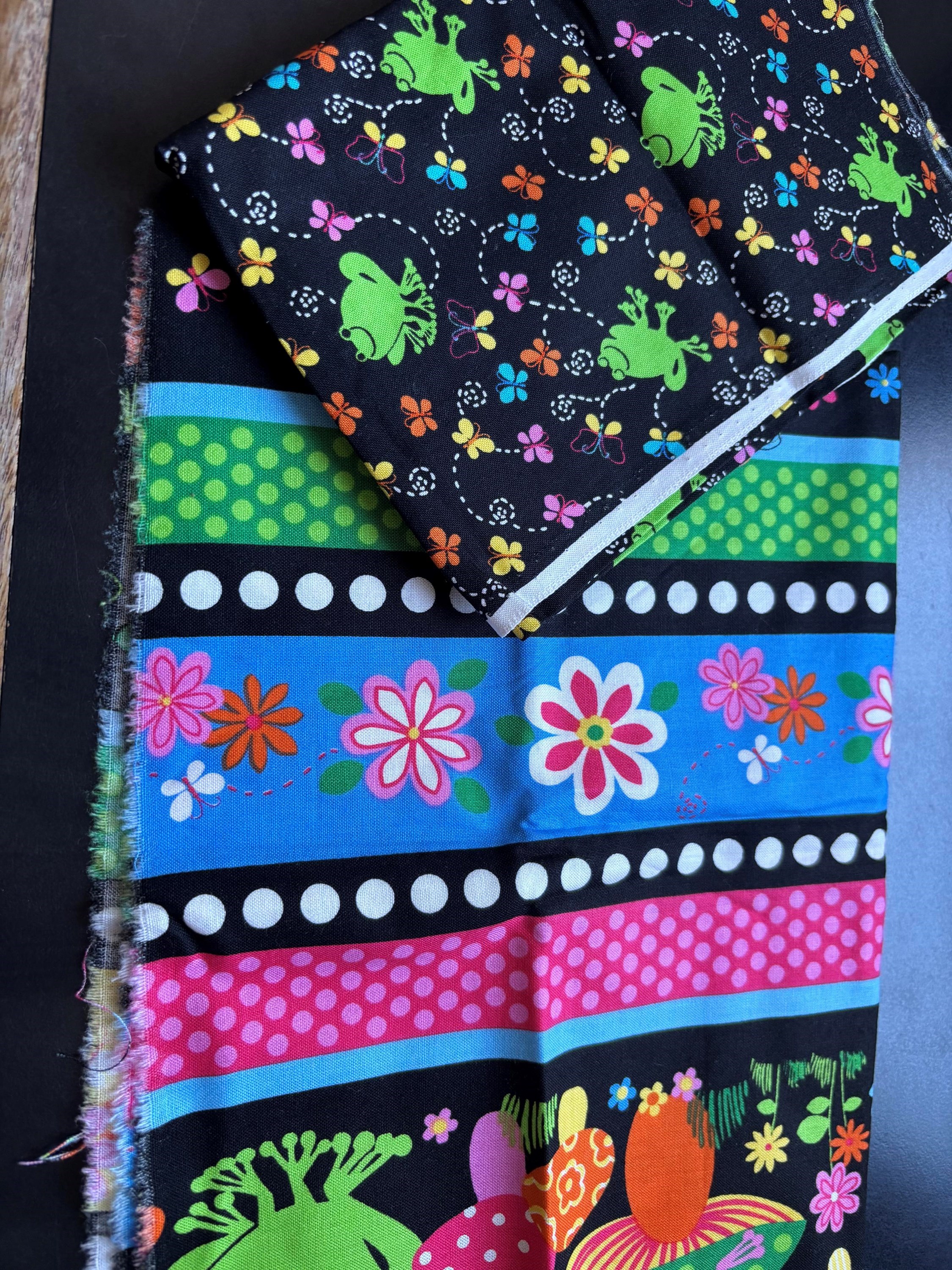 Tecido importado - sapos