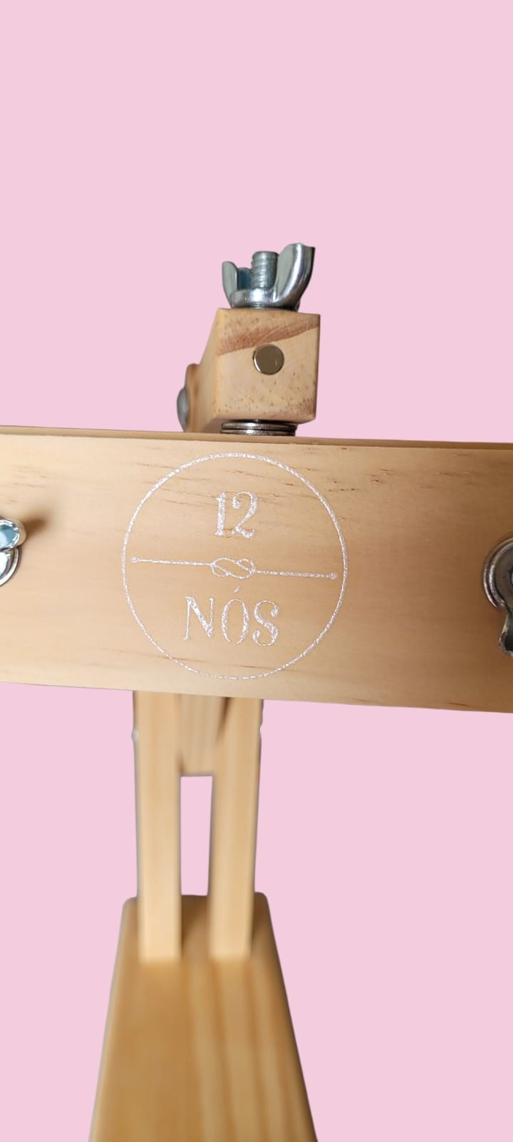 Suporte articulado para bordado marca 12 Nós