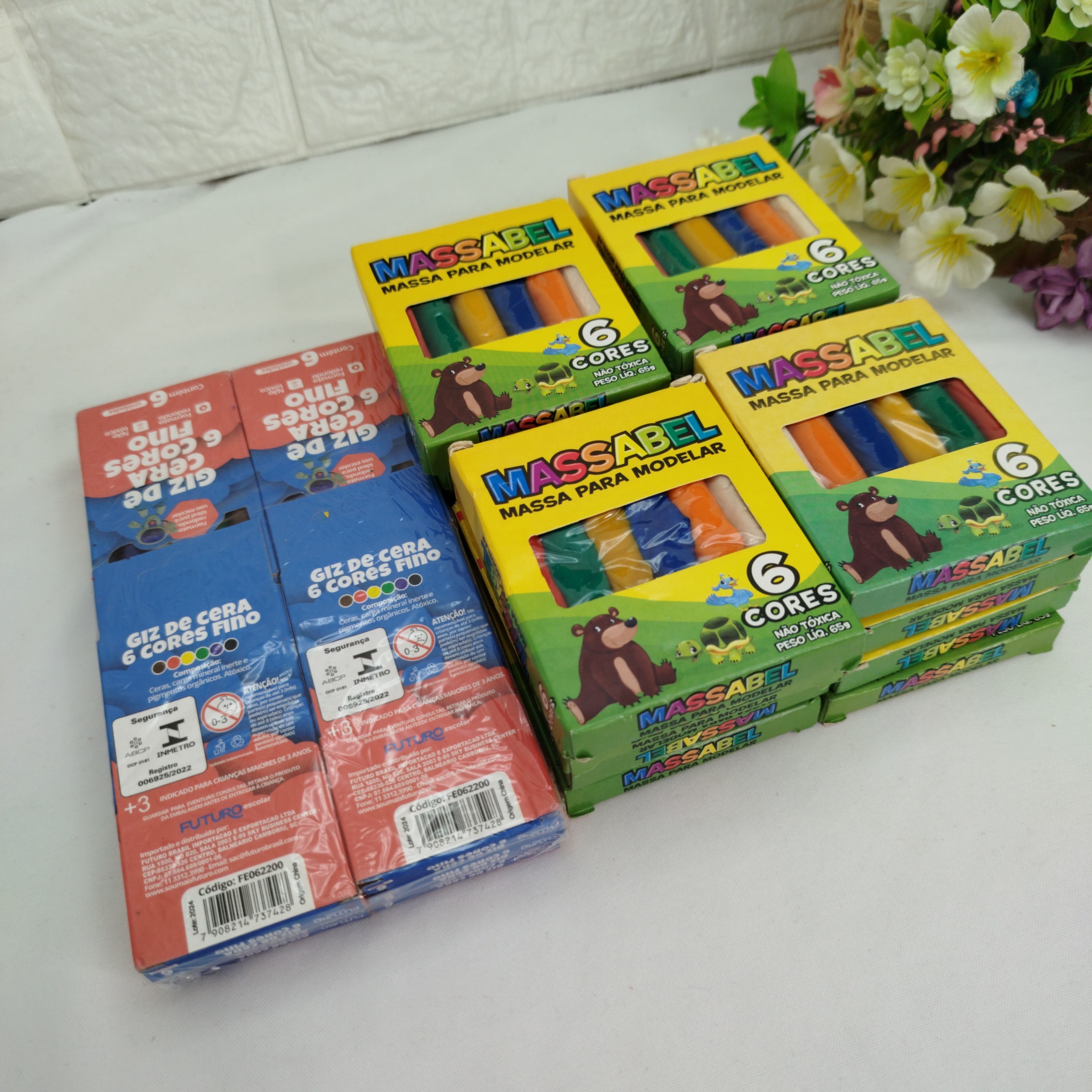 MIX de Giz de Cera + Massinha de Modelar + Cortadores para personalizar