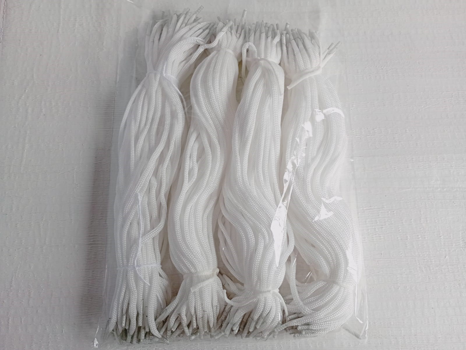Cordão de Nylon 200 unid. branco 