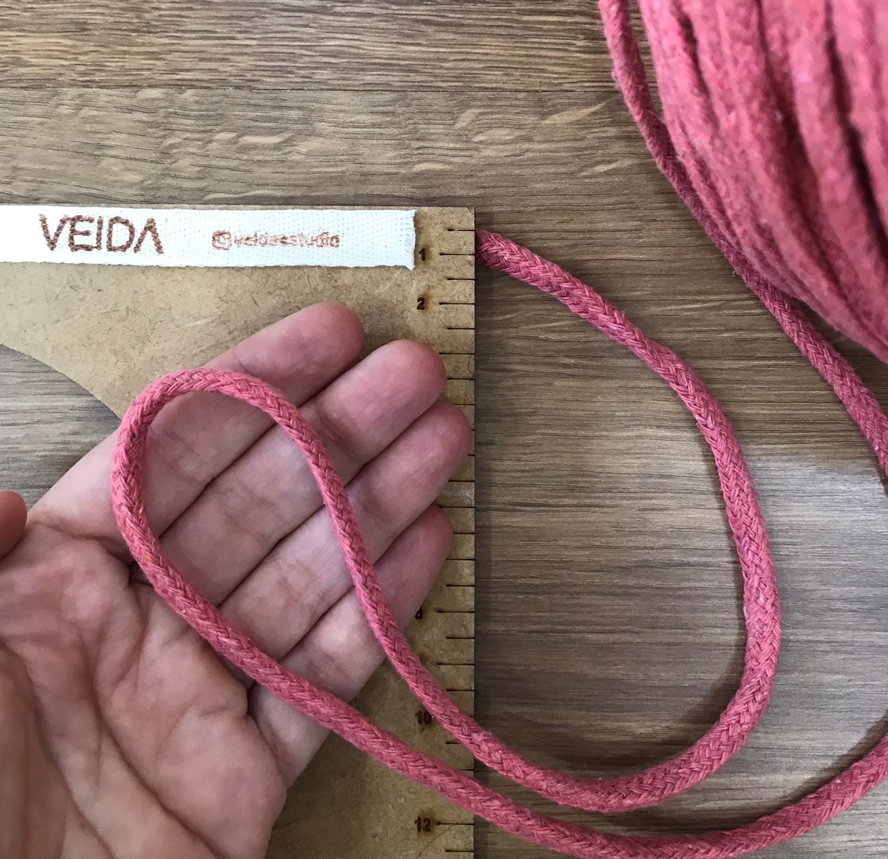 Cordão de algodão trançado