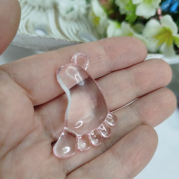Pingente em Acrilico Formato Pezinho de Bebe Rosa 46 unidades