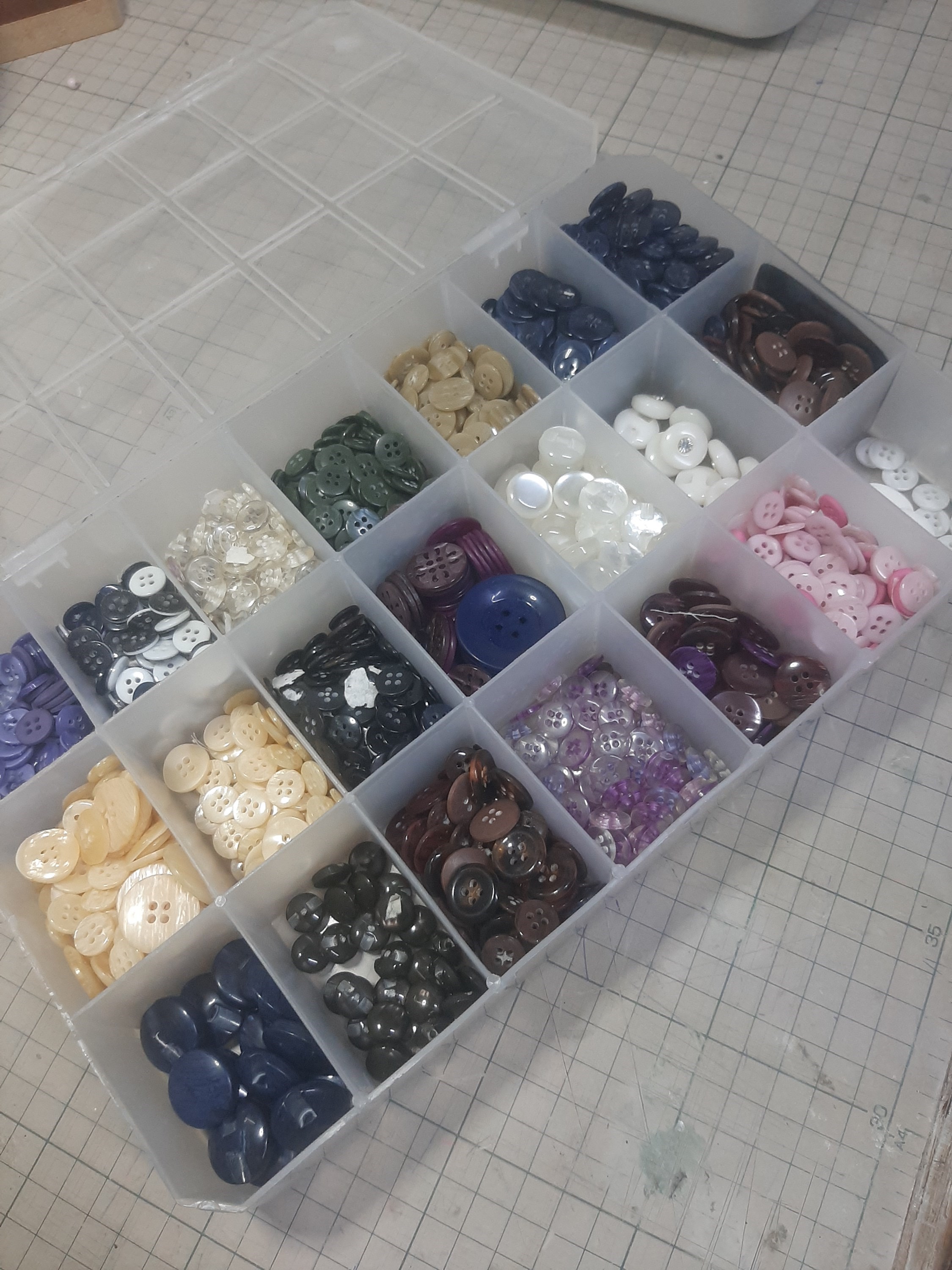 Caixa de botões sortidos