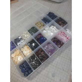 Caixa de botões sortidos