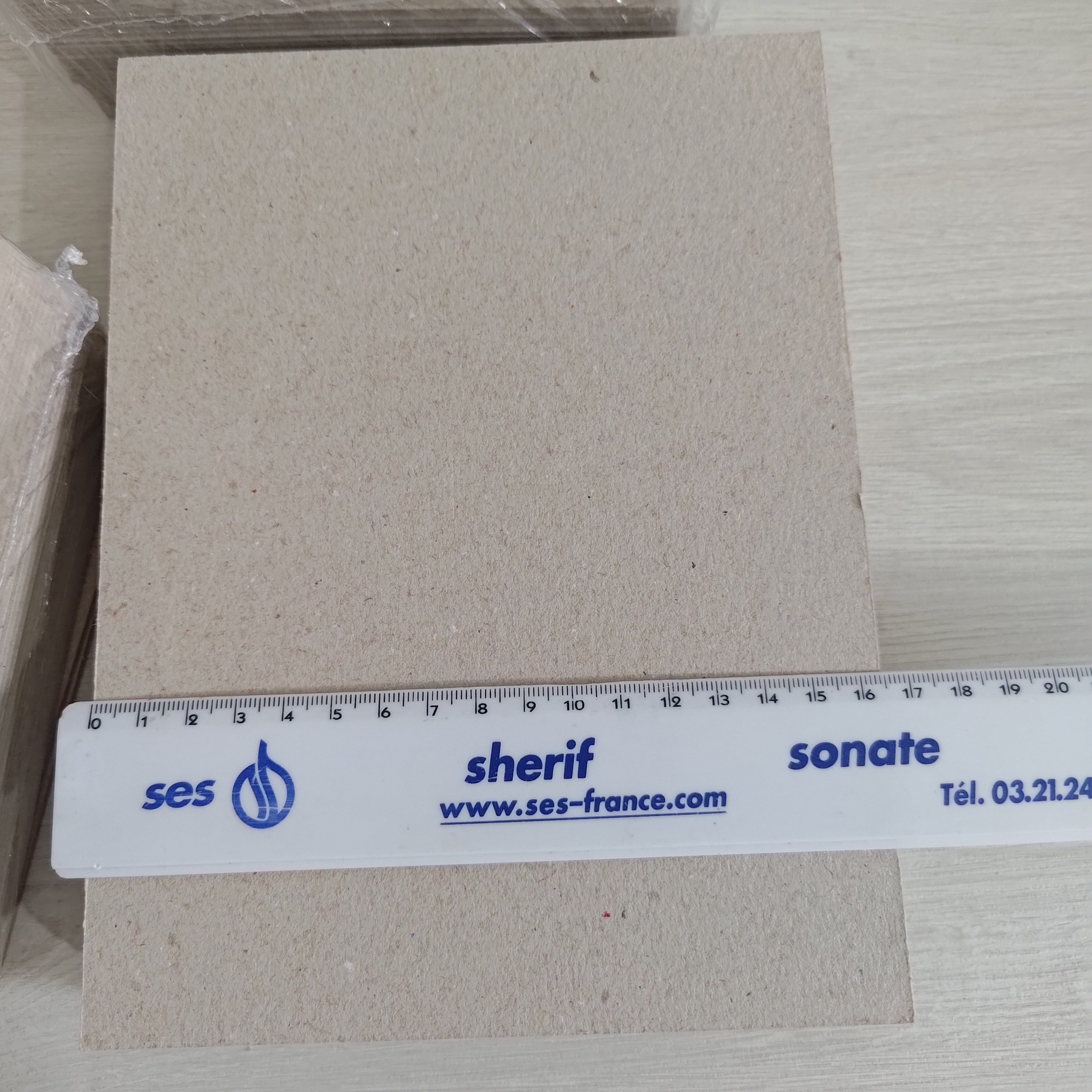 Capa papelão Holler cortado dois tamanhos 