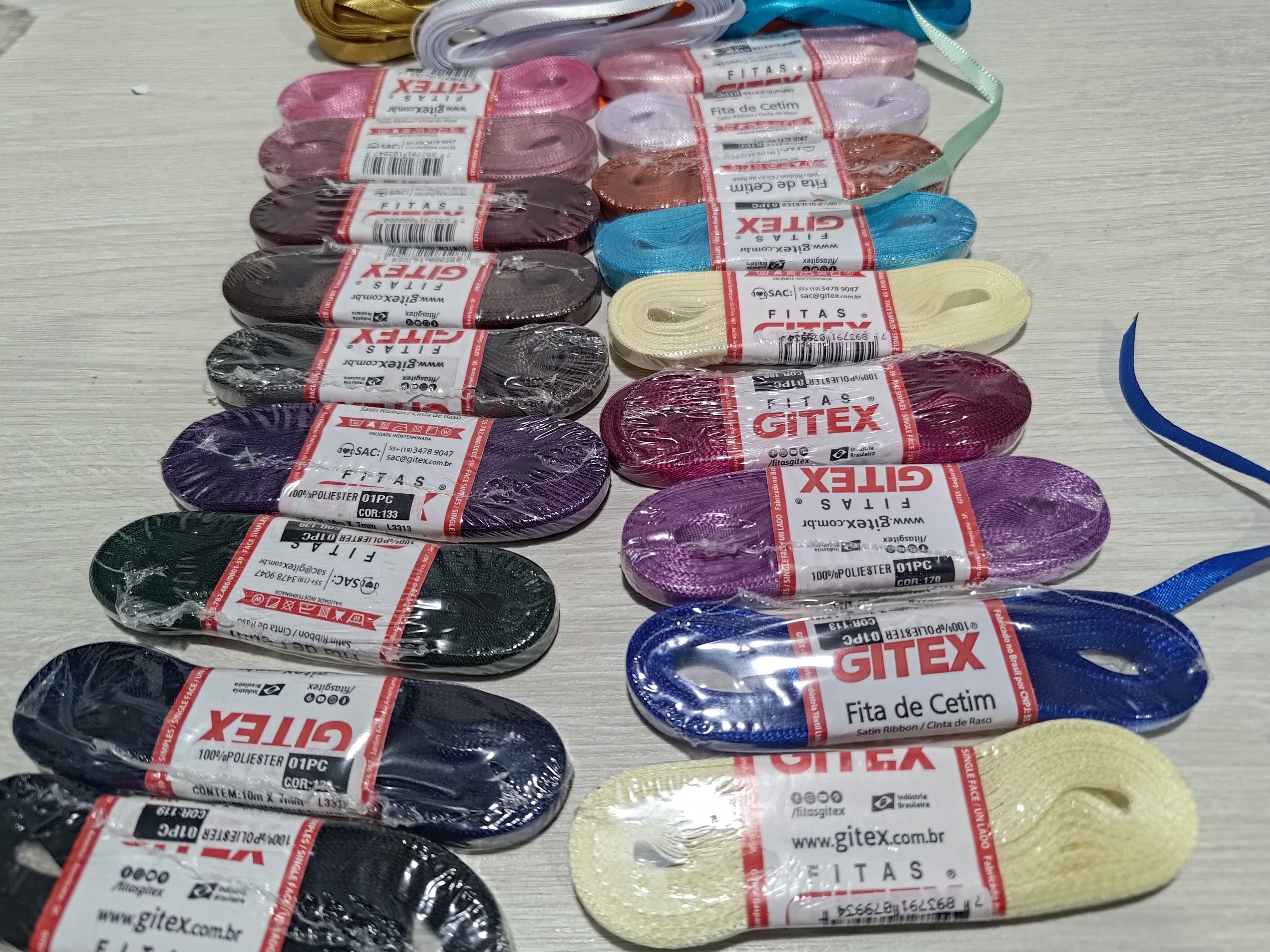 Caixinha com fita de cetim