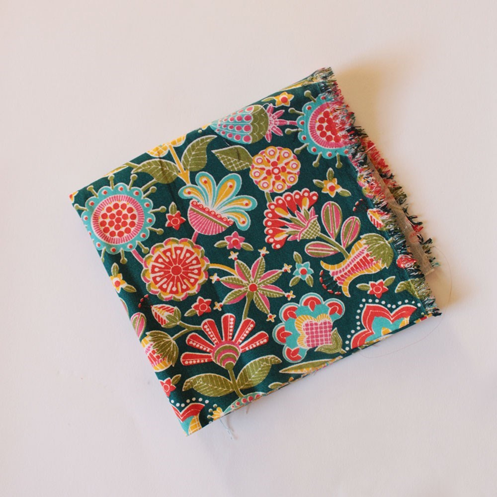 Tricoline Floral Verde Escuro