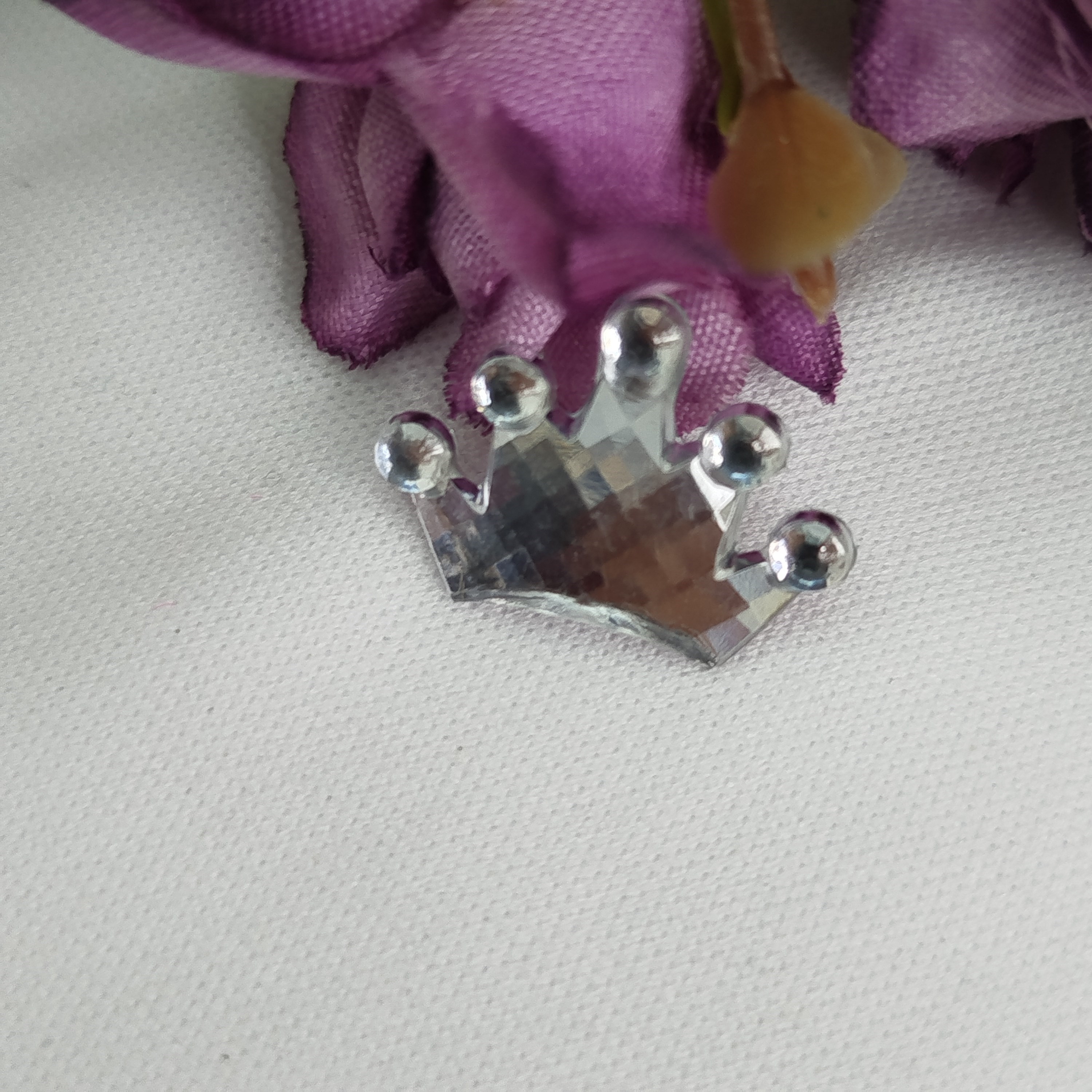 Aplique Chaton Coroa Prata 2 Pacotes - Aprox. 500 unidades