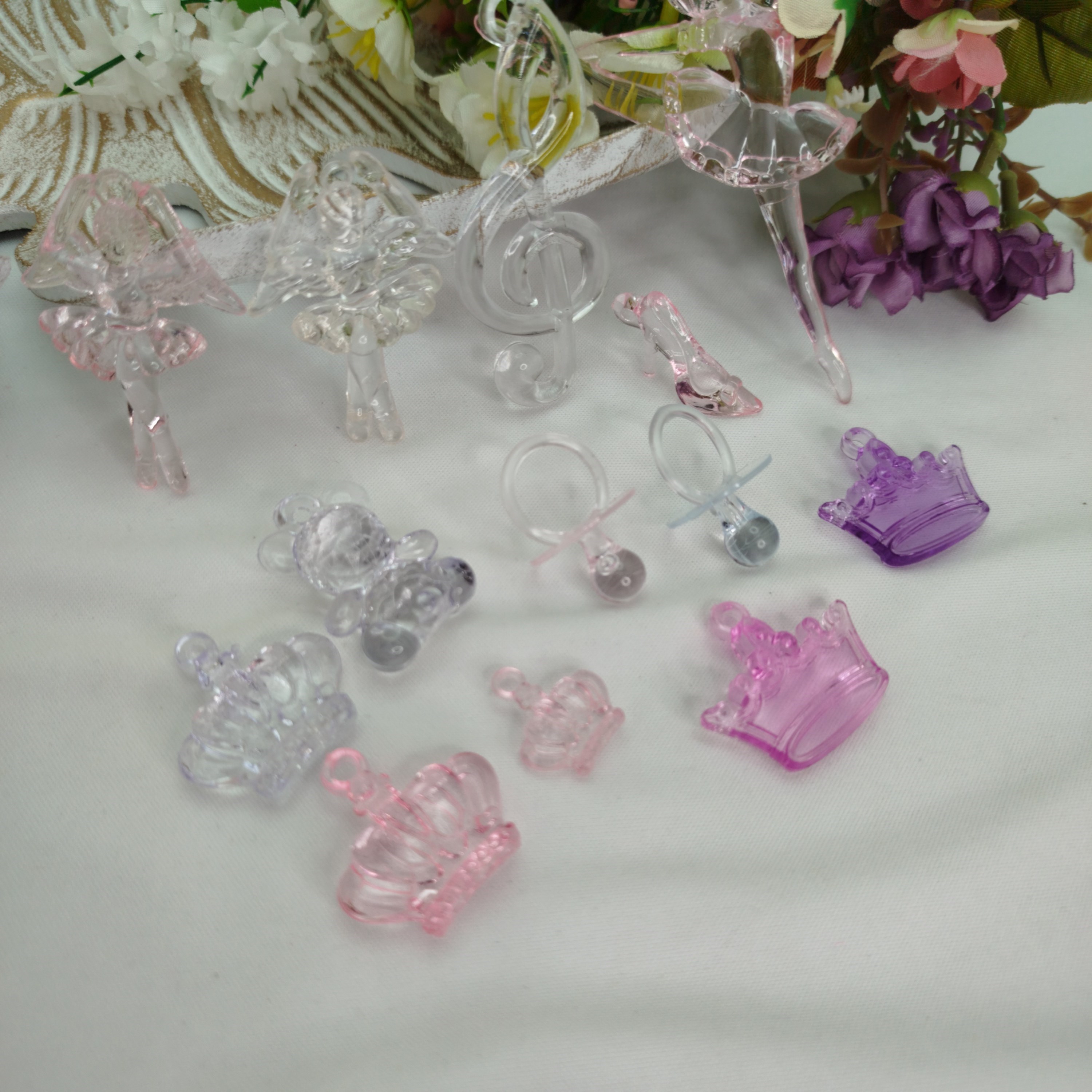 MIX de 107 Peças em Acrilico vários formatos e cores (veja descritivo no anuncio)