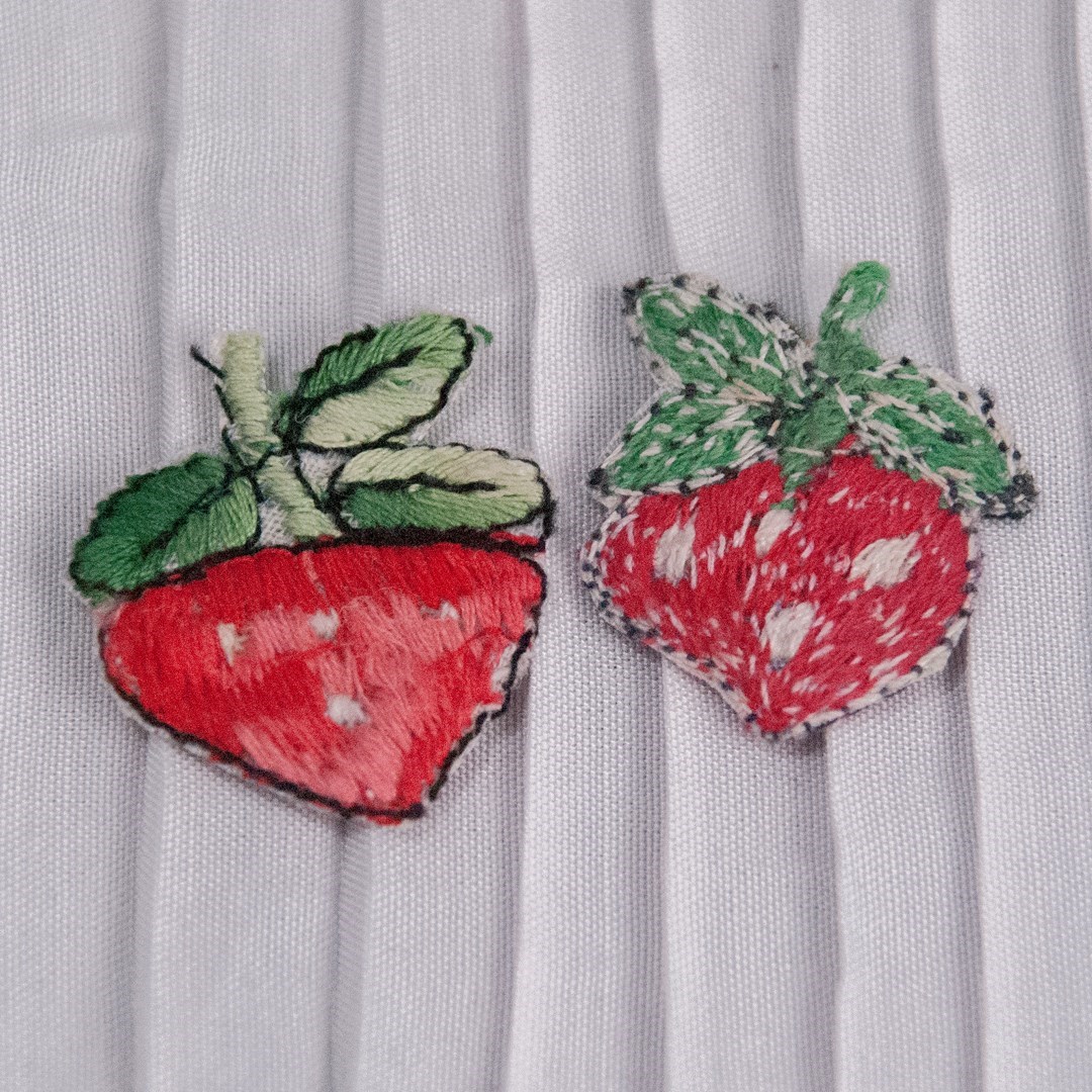 Pacht Bordado Morango - 25x20mm