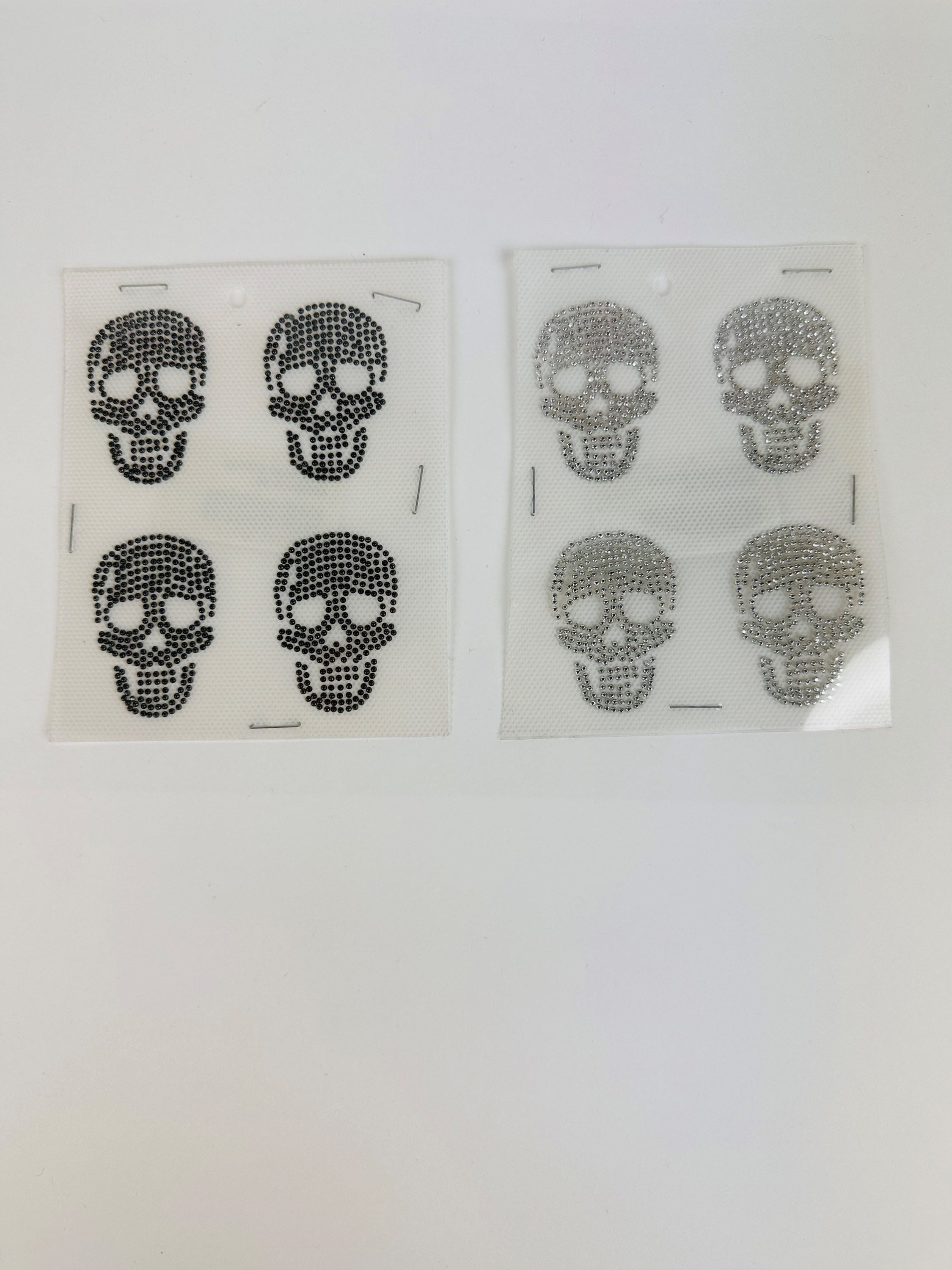 8 kits com de apliques de strass para tecido - Caveiras