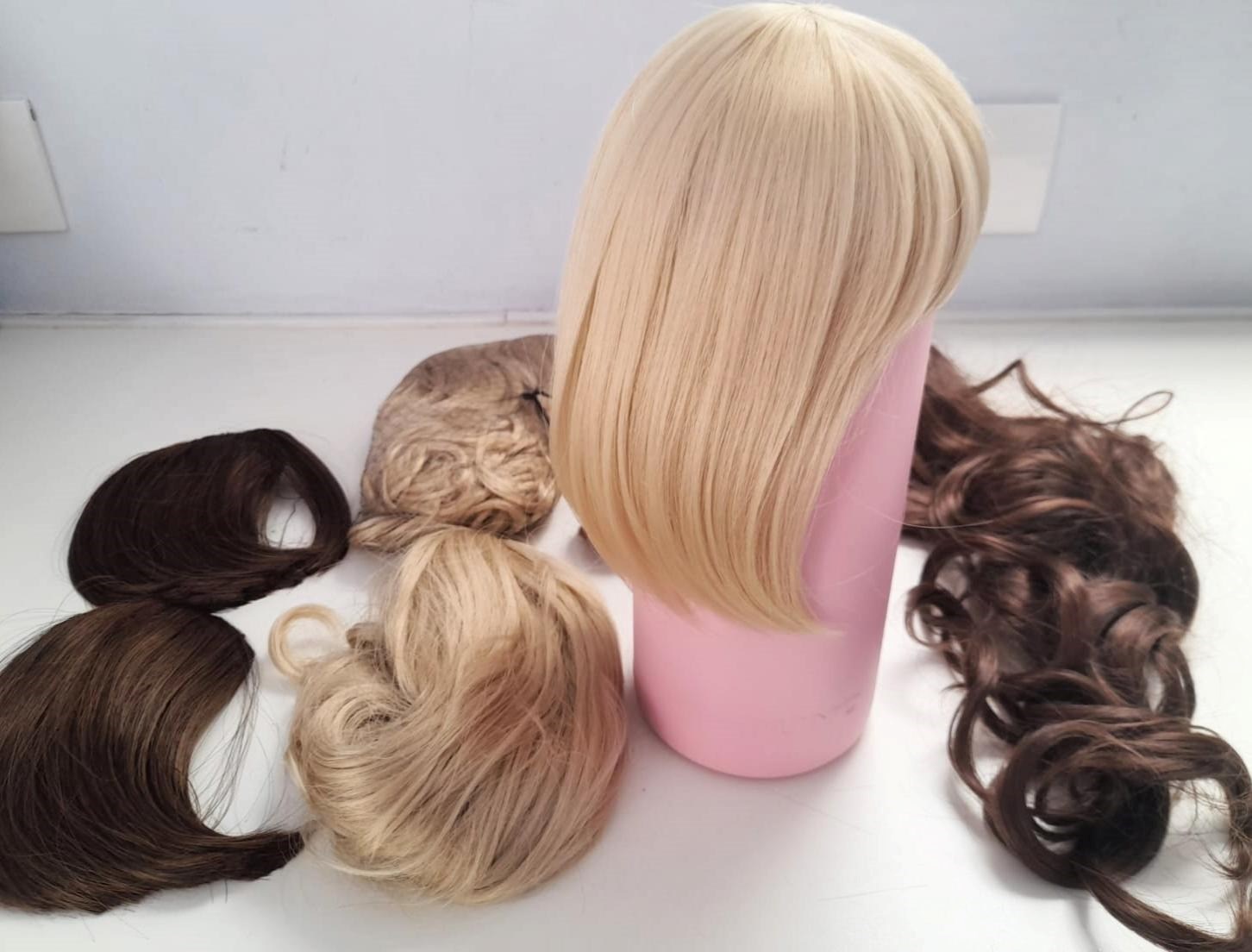 6 mini perucas para Boneca Russa