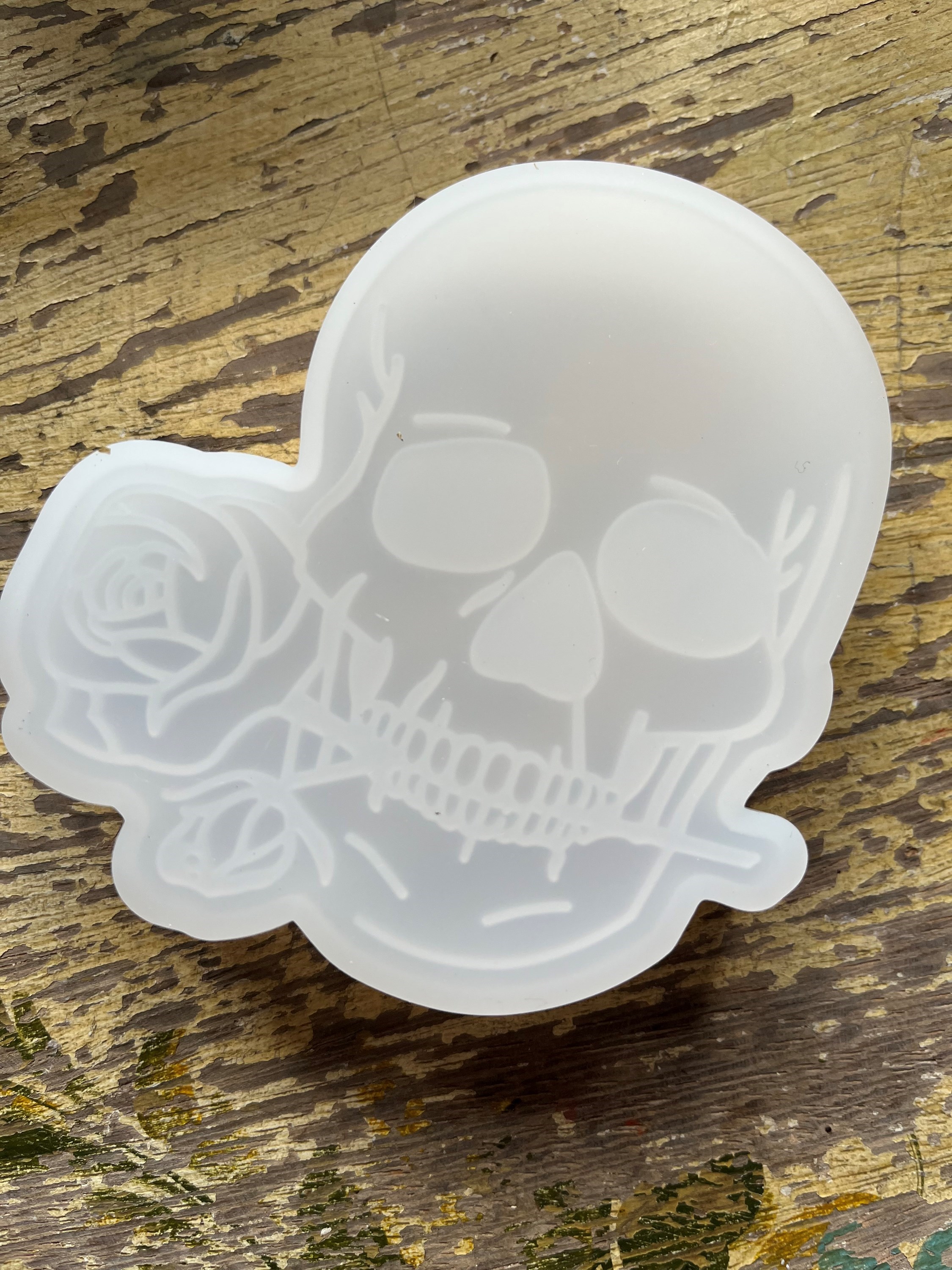 Molde de silicone flexível hallowen caveira com flores para velas, resina, cimento…