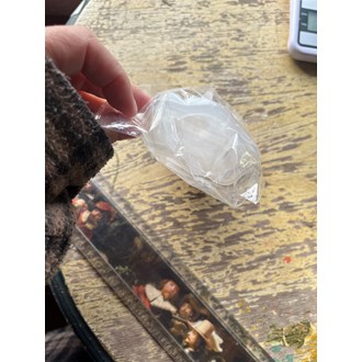 Molde de coração de silicone com mãos dadas com aliança para velas, resina e cimento.