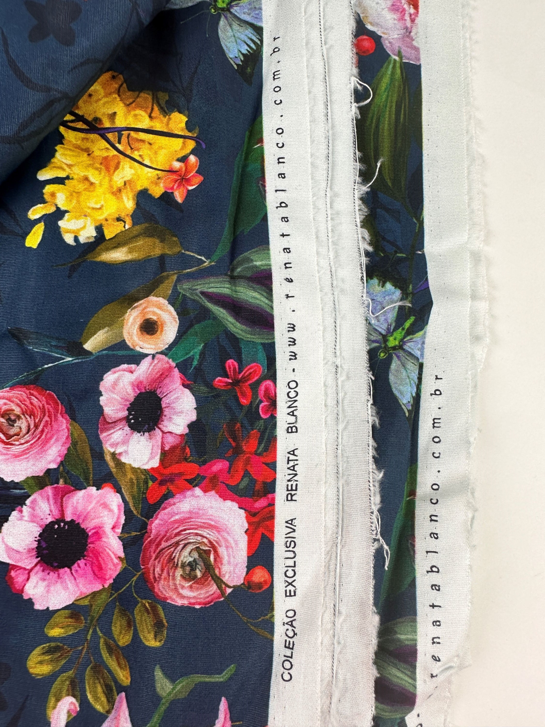 Tecido Florido Renata Blanco