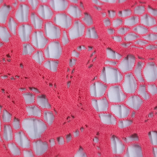 Decote Renda Rosa - 55x24cm