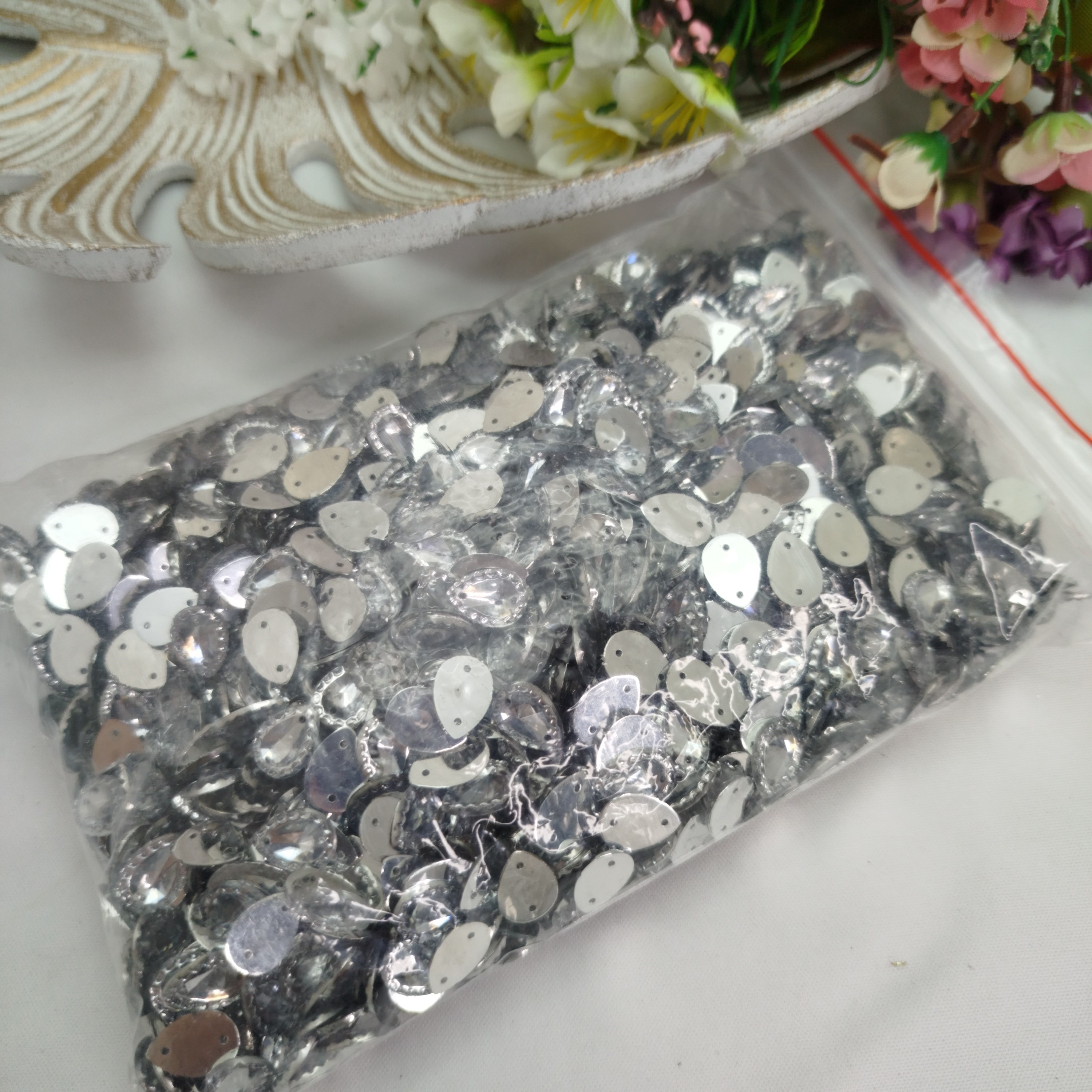 Chaton Gota Prata com Borda para Costura e Artesanato - pacote com 230 gramas