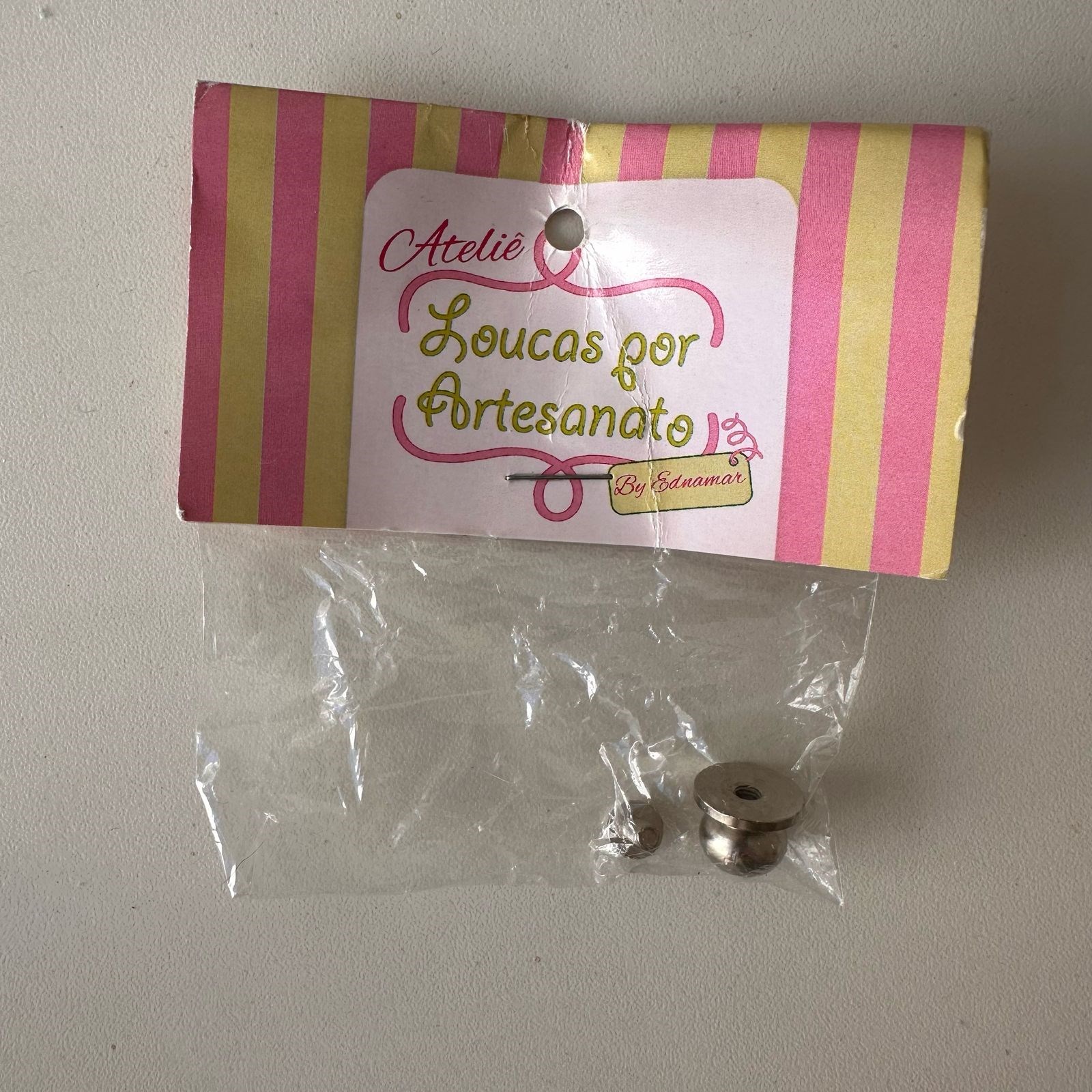 Puxador de metal carrapeta Cartonagem na cor Prata 1cm