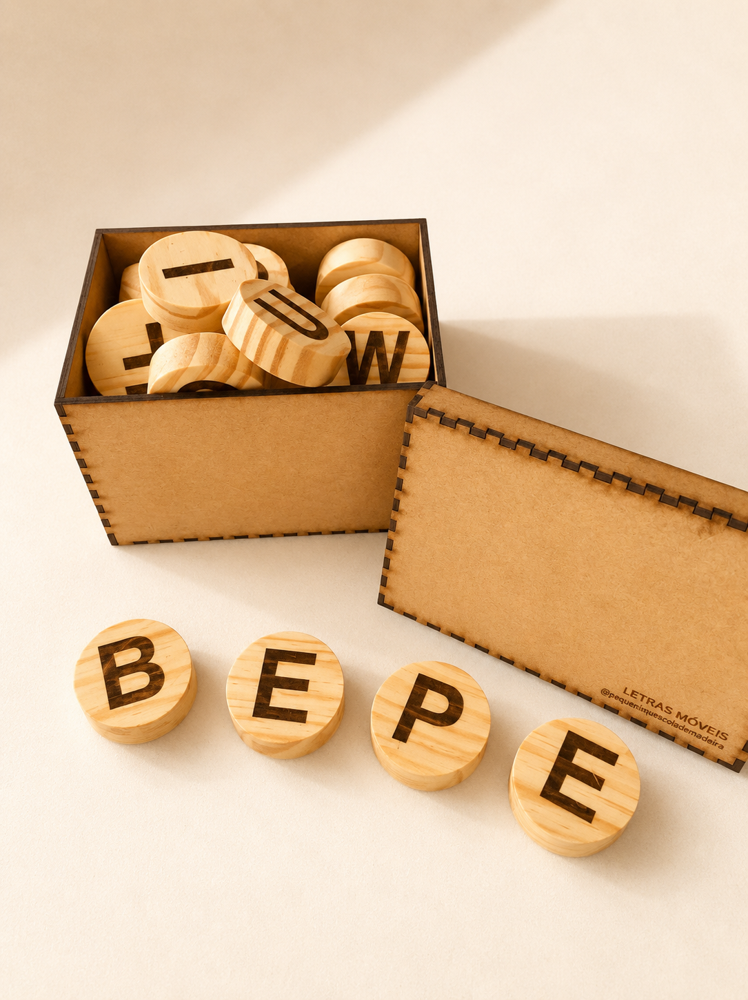 LETRAS MÓVEIS EM MADEIRA – KIT EDUCATIVO INFANTIL