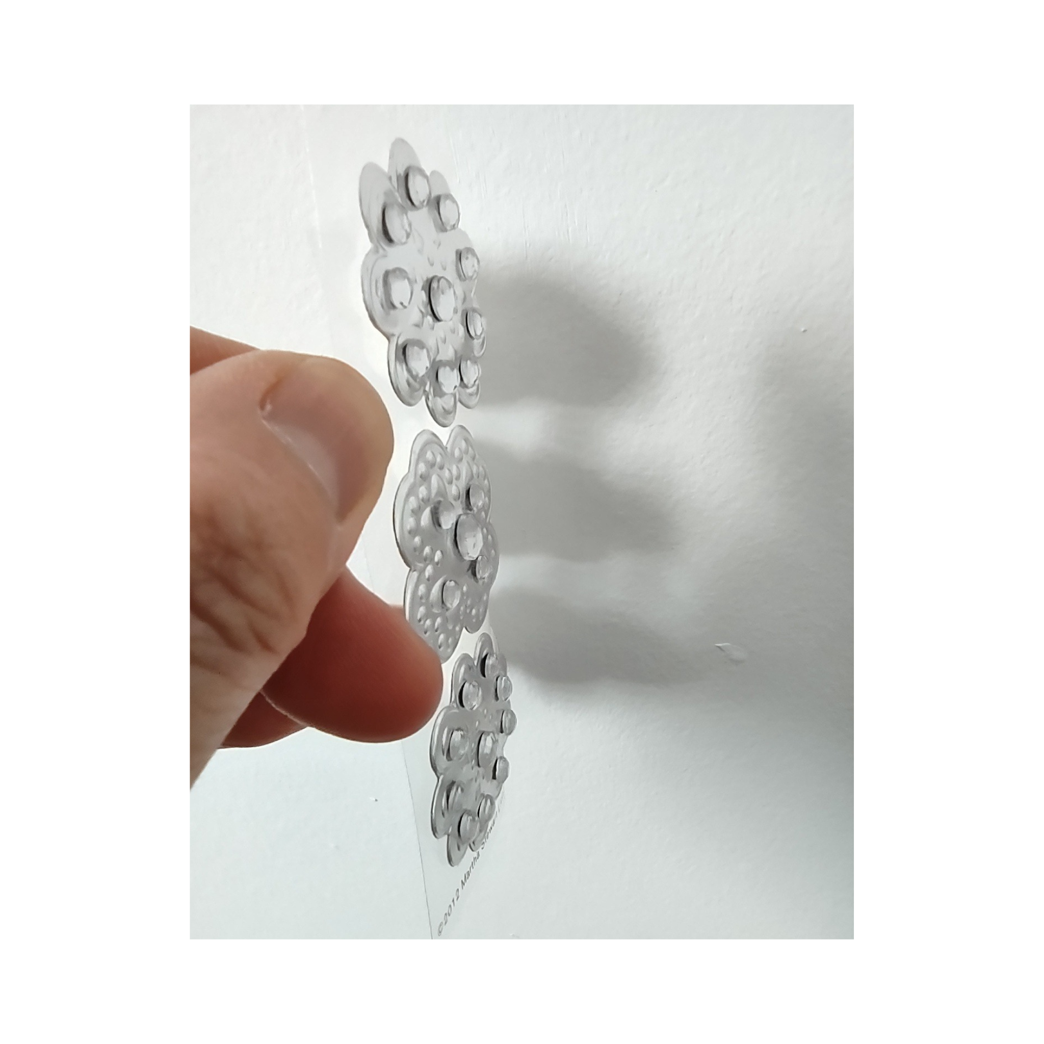 Adorno de flores com pedraria brilhante