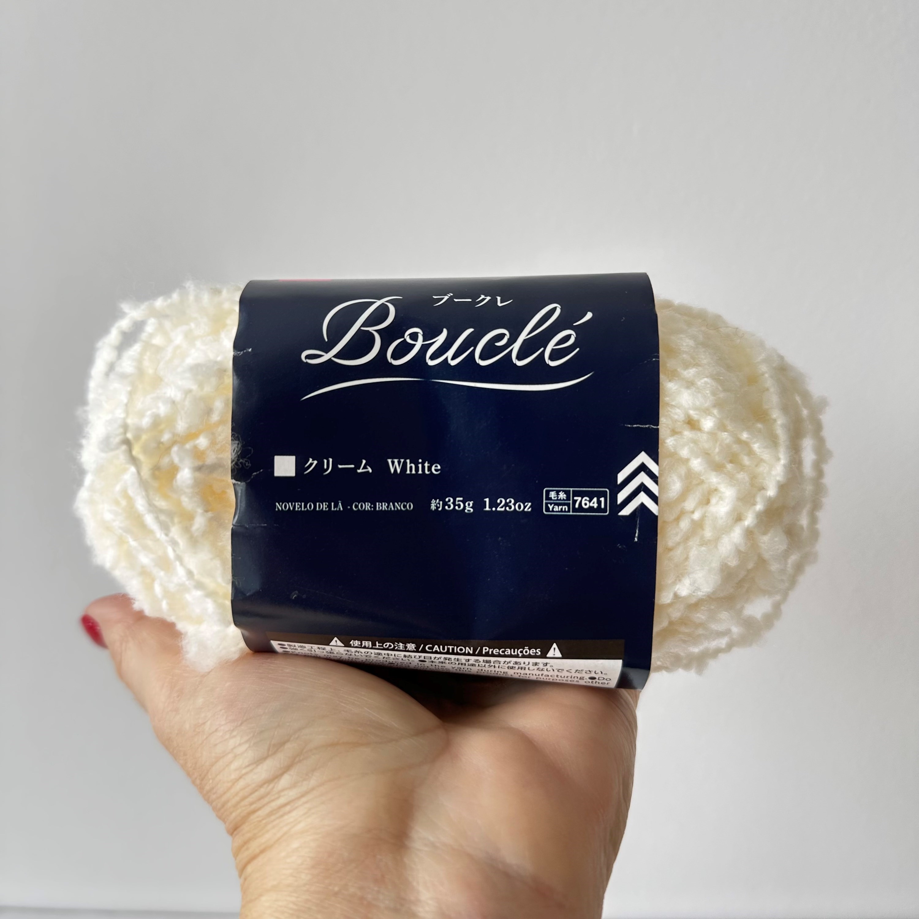 Kit com 3 novelos Bouclé