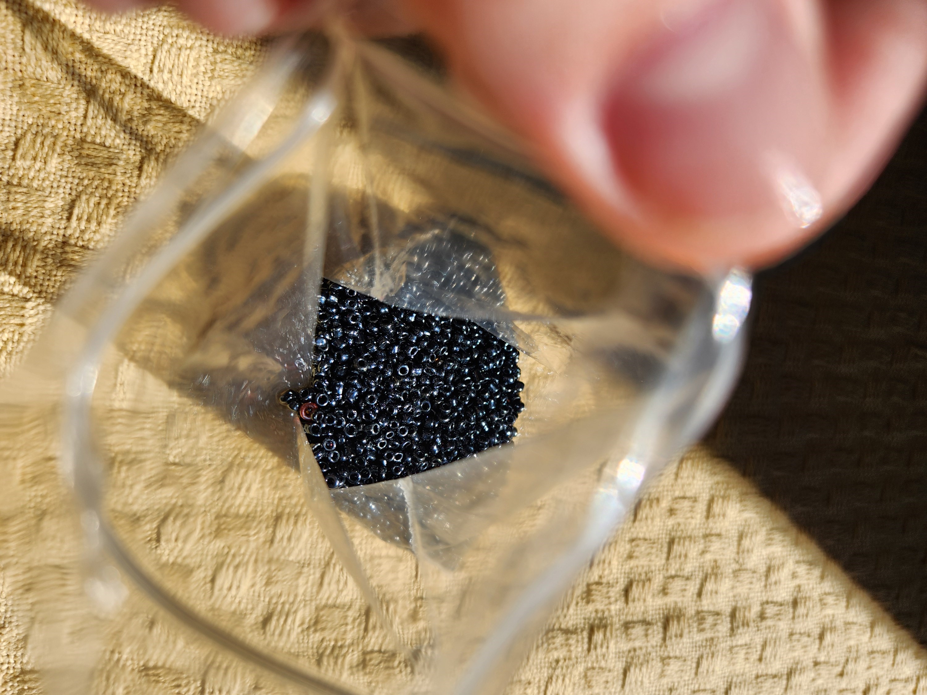 Miçanga pequena cor chumbo