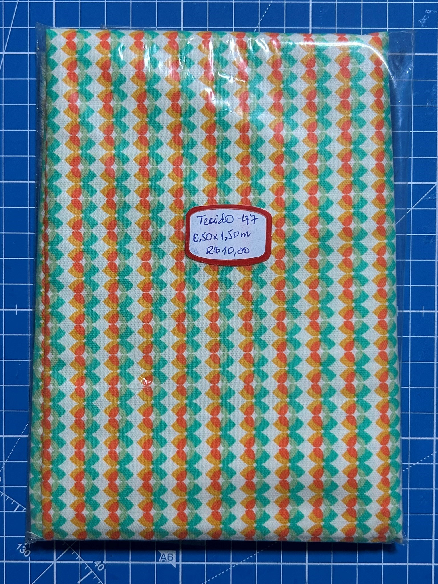 Tecido tricoline laços coloridos