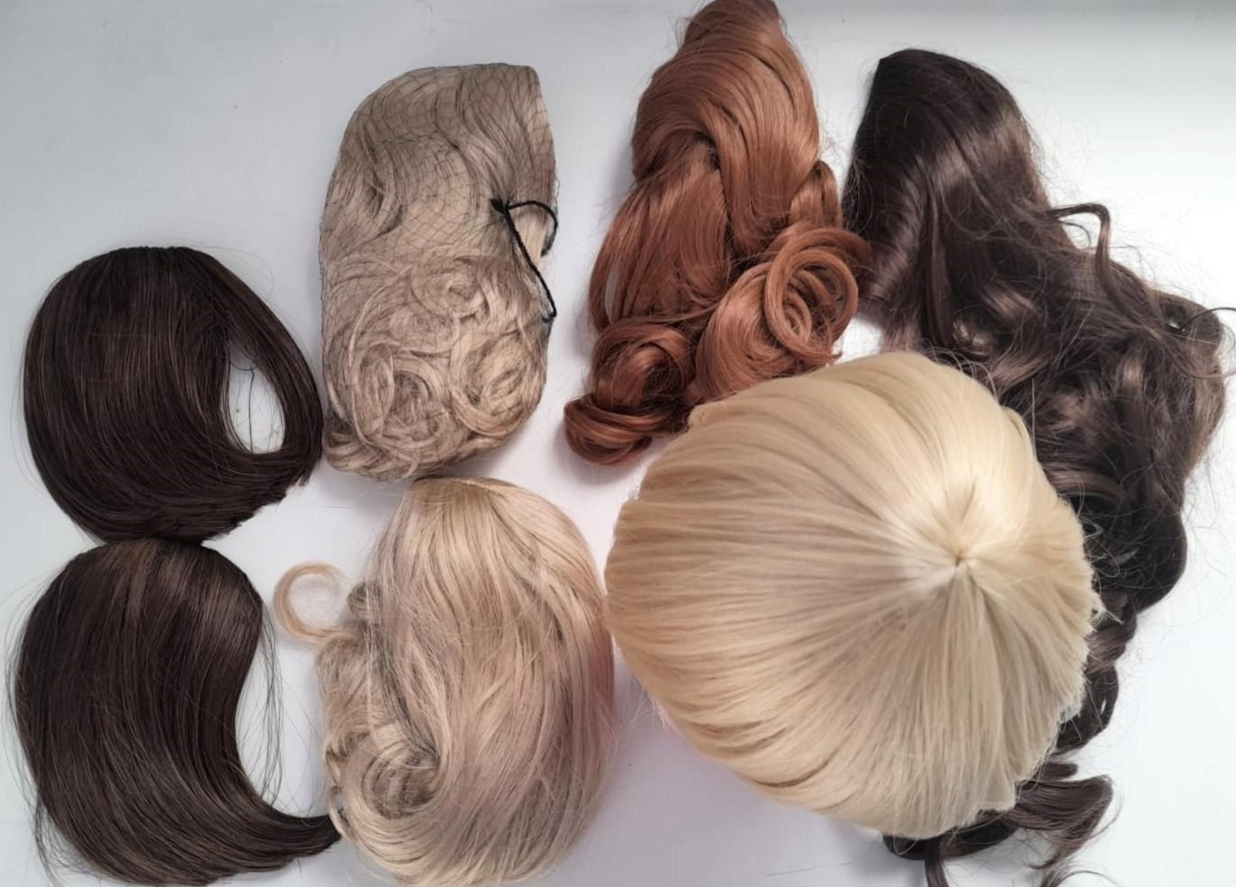 6 mini perucas para Boneca Russa