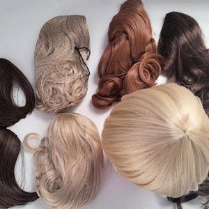 6 mini perucas para Boneca Russa