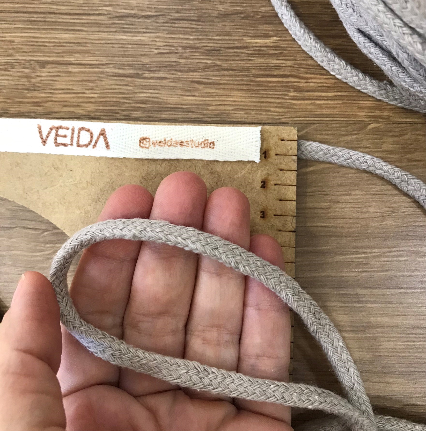 Cordão de algodão trançado